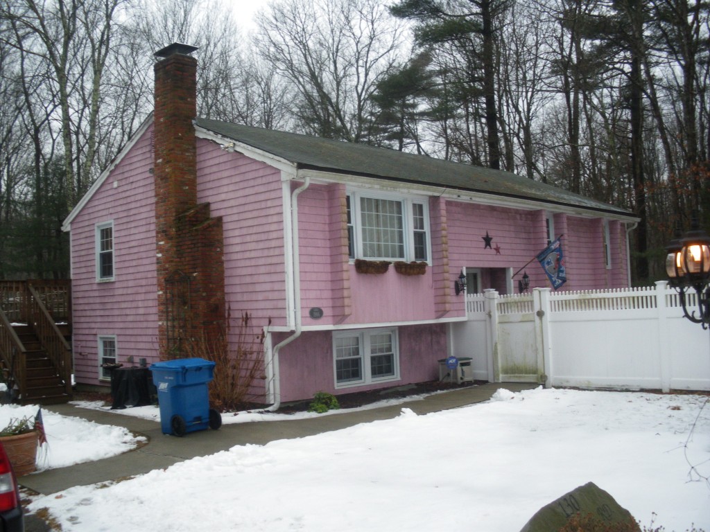 home before J&J Home Improvement renovation