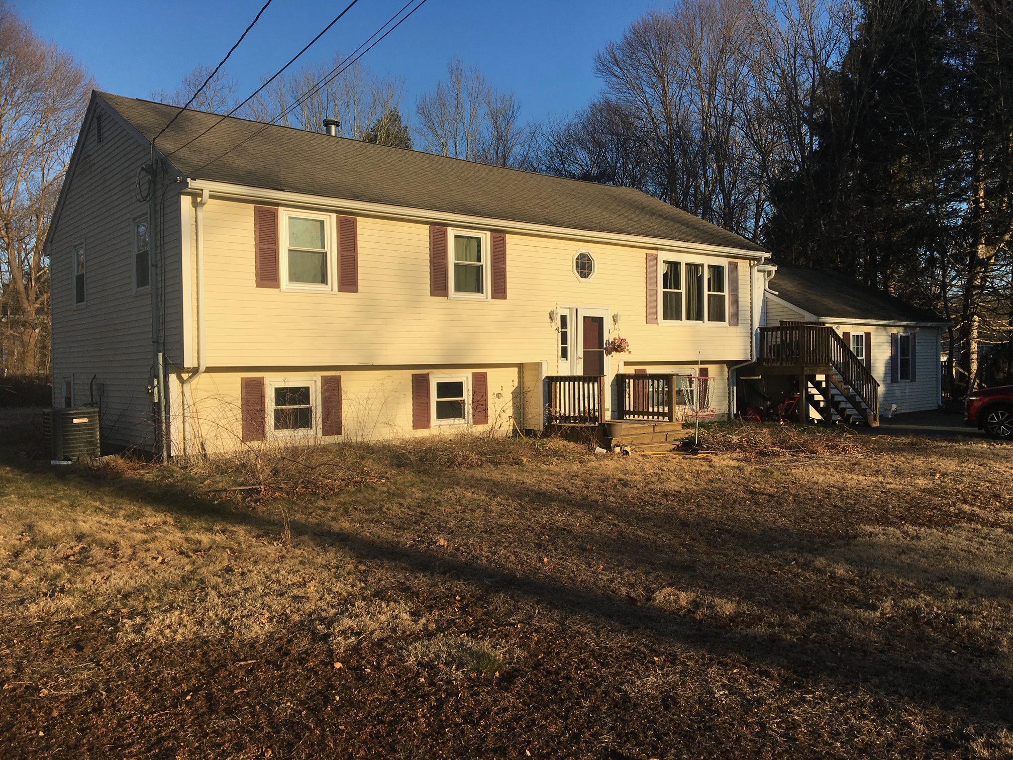 home before J&J Home Improvement renovation